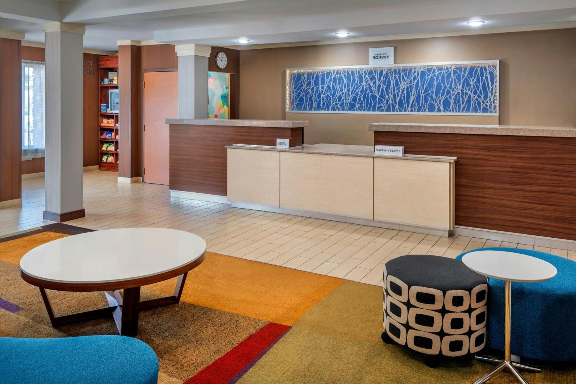 Hotel Fairfield & By Marriott