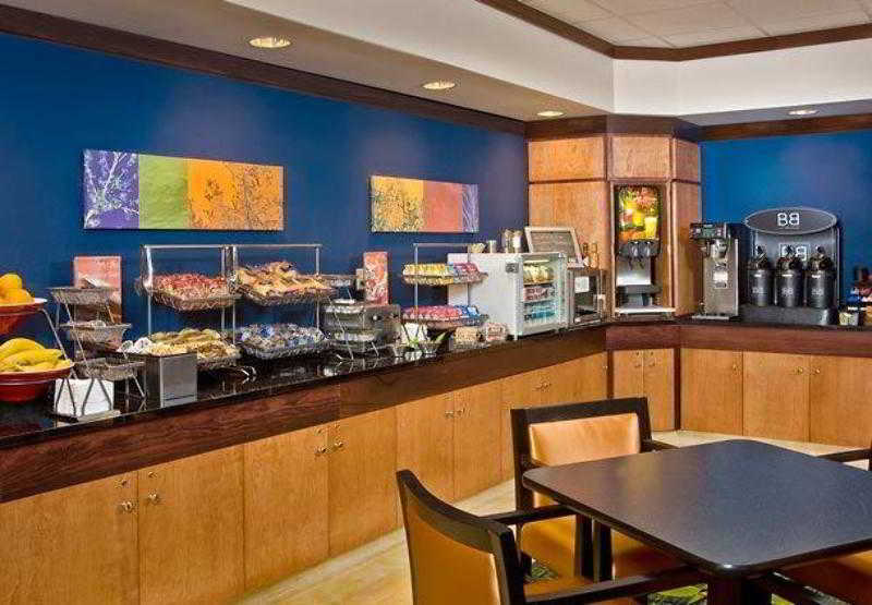 Hotel Fairfield & By Marriott 3*